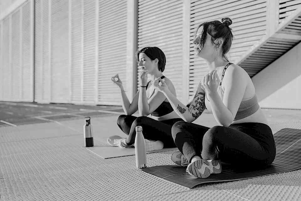 Discovering the Power of Meditation in Enhancing Your Y2 Yoga Experience
